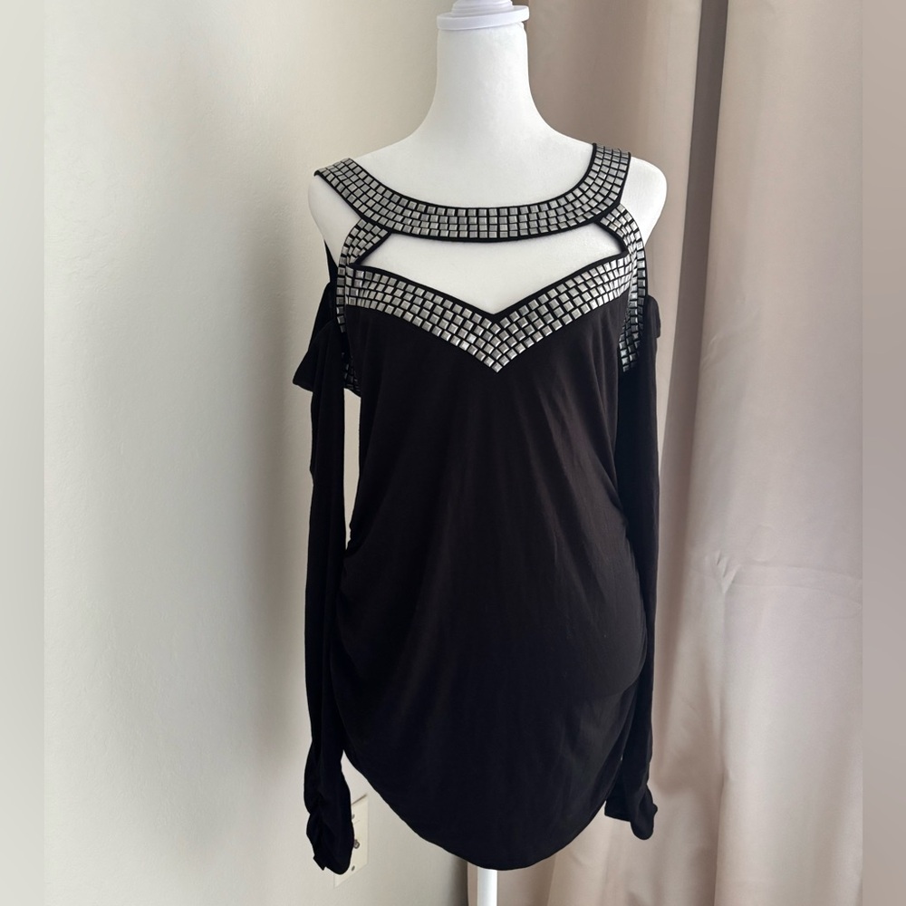 Boston Proper NWOT Black Cinched Sides Cold Shoulder Top with Silver Accents